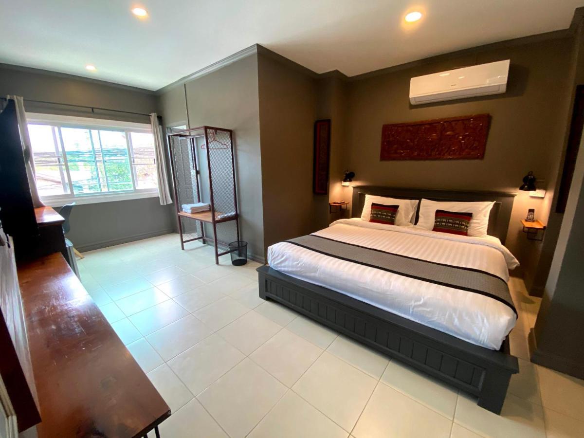 Patuxay Place Vientiane Exterior foto